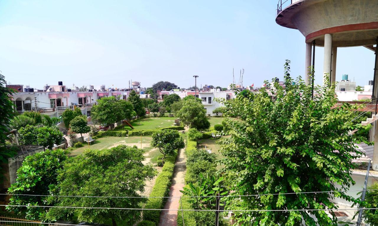 Tuk Tuk Homestay Agra  Bagian luar foto