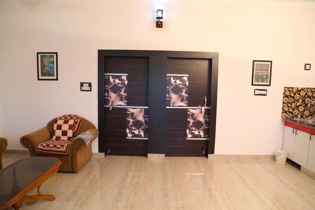 Tuk Tuk Homestay Agra  Bagian luar foto